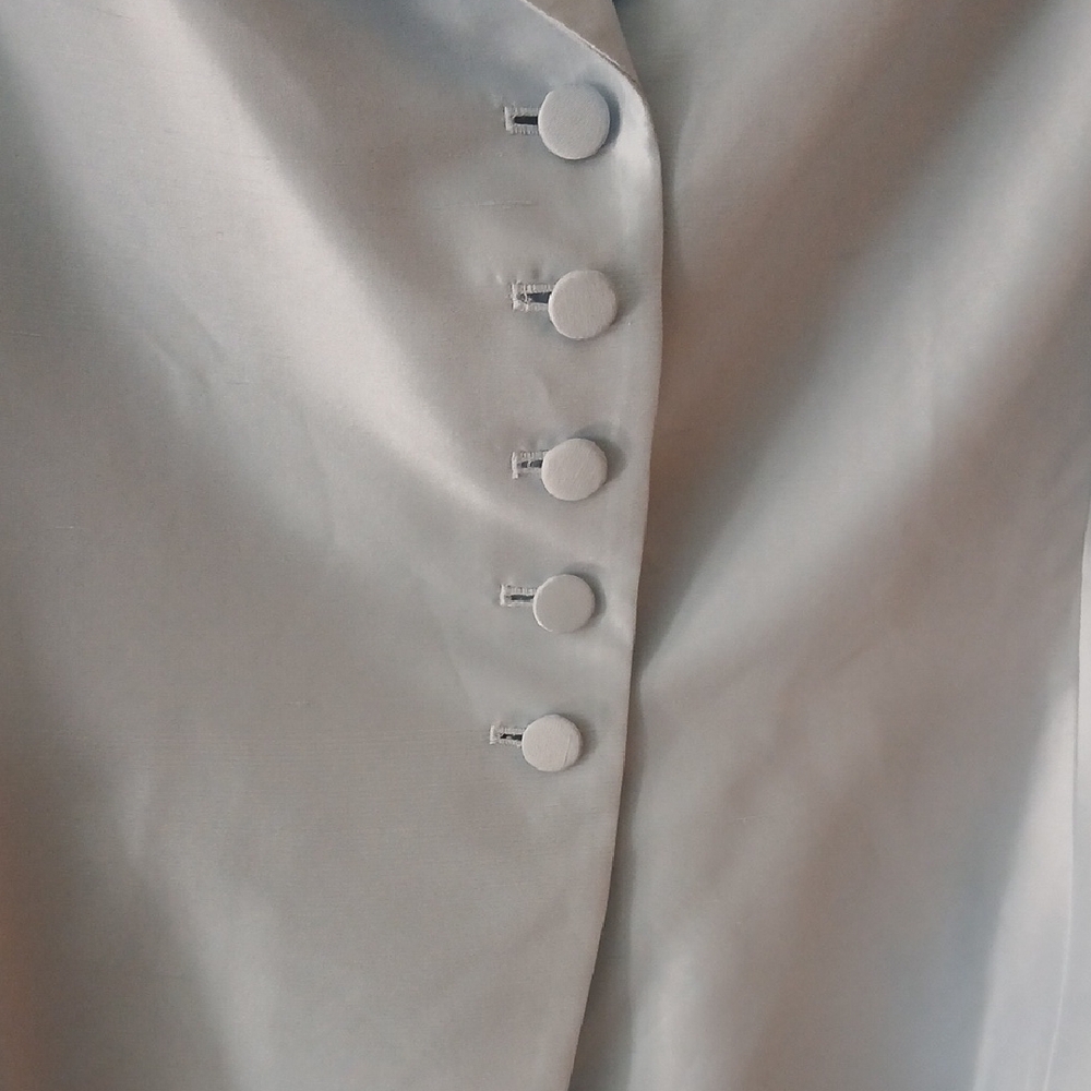 Tahari Pale Blue Silk Skirt Suit Size 6P - Picture 4 of 11